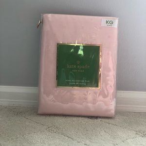 Kate Spade - Pink Larabee Dot Sheeting - King Pair